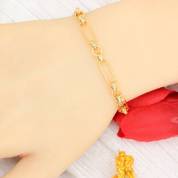 "Trendy Handmade Bracelet – A Thoughtful Gift for Girls & Women | UNVRC1503 - Picture 3 of 10